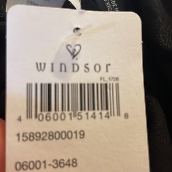 Windsor Long Sleeve Crop Top - Picture 5 of 5